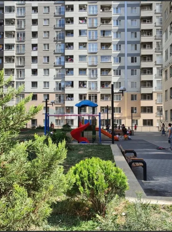 Satılır 2 otaqlı mənzil 53 m²
