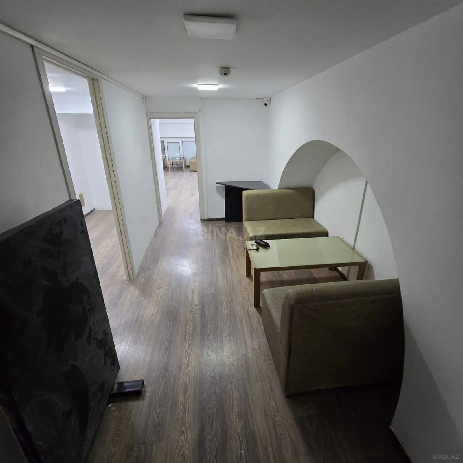 Kirayə verilir 2 otaqlı ofis 60 m²