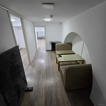 Kirayə verilir 2 otaqlı ofis 60 m²