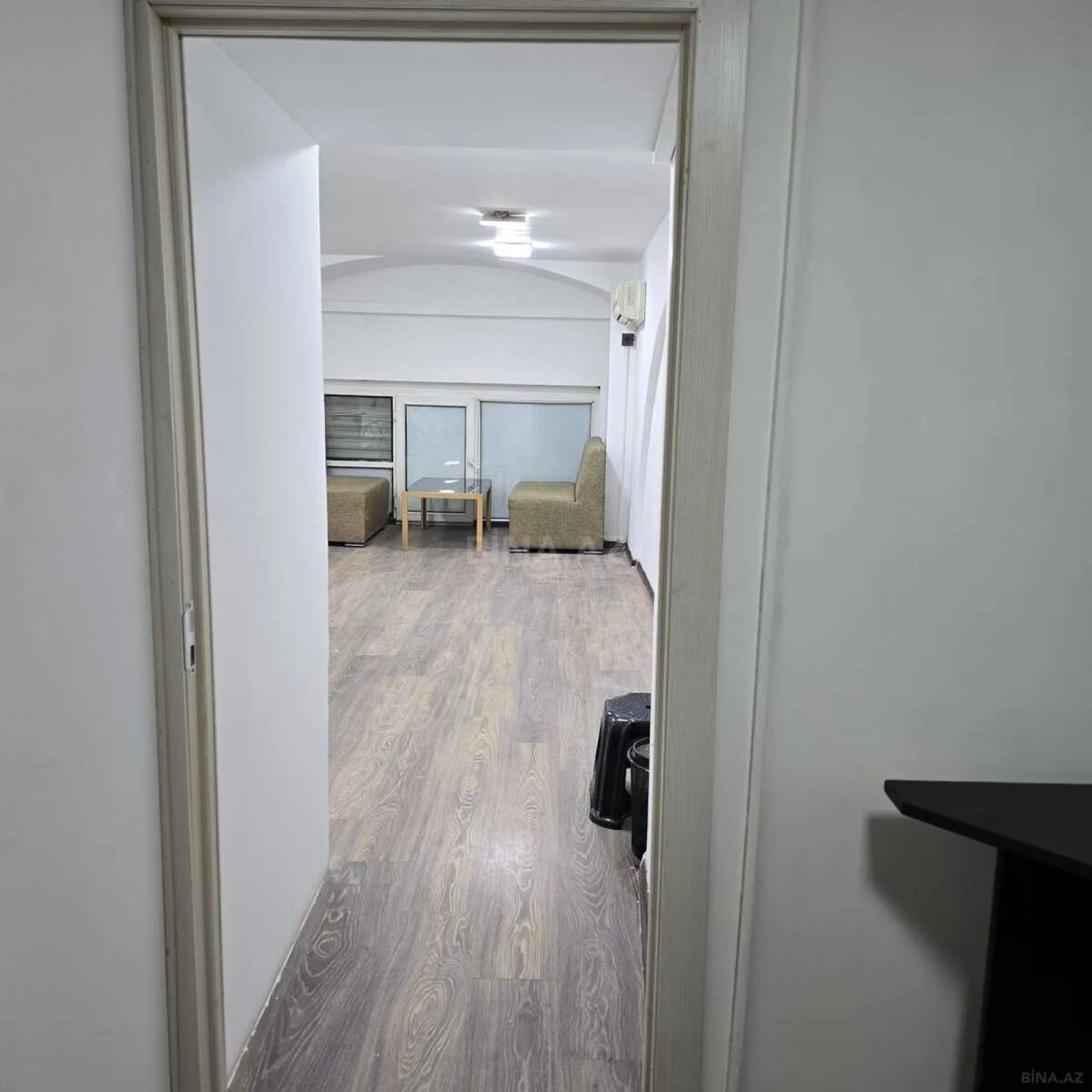 Kirayə verilir 2 otaqlı ofis 60 m²