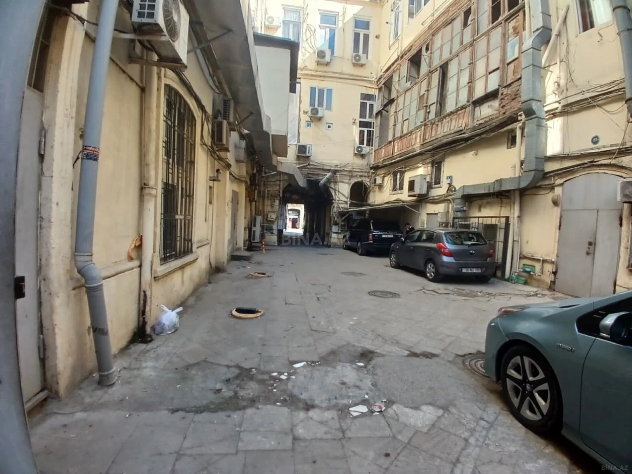 Kirayə verilir 2 otaqlı ofis 60 m²