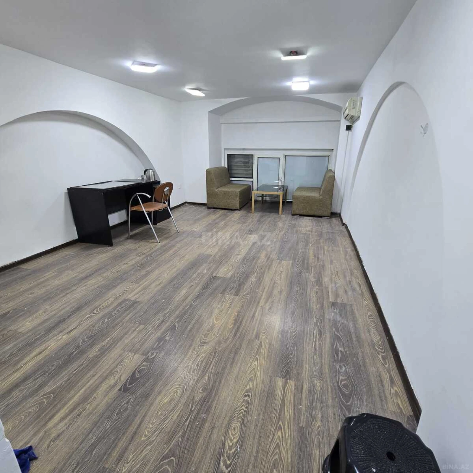 Kirayə verilir 2 otaqlı ofis 60 m²