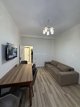 Kirayə verilir 2 otaqlı mənzil 55 m²