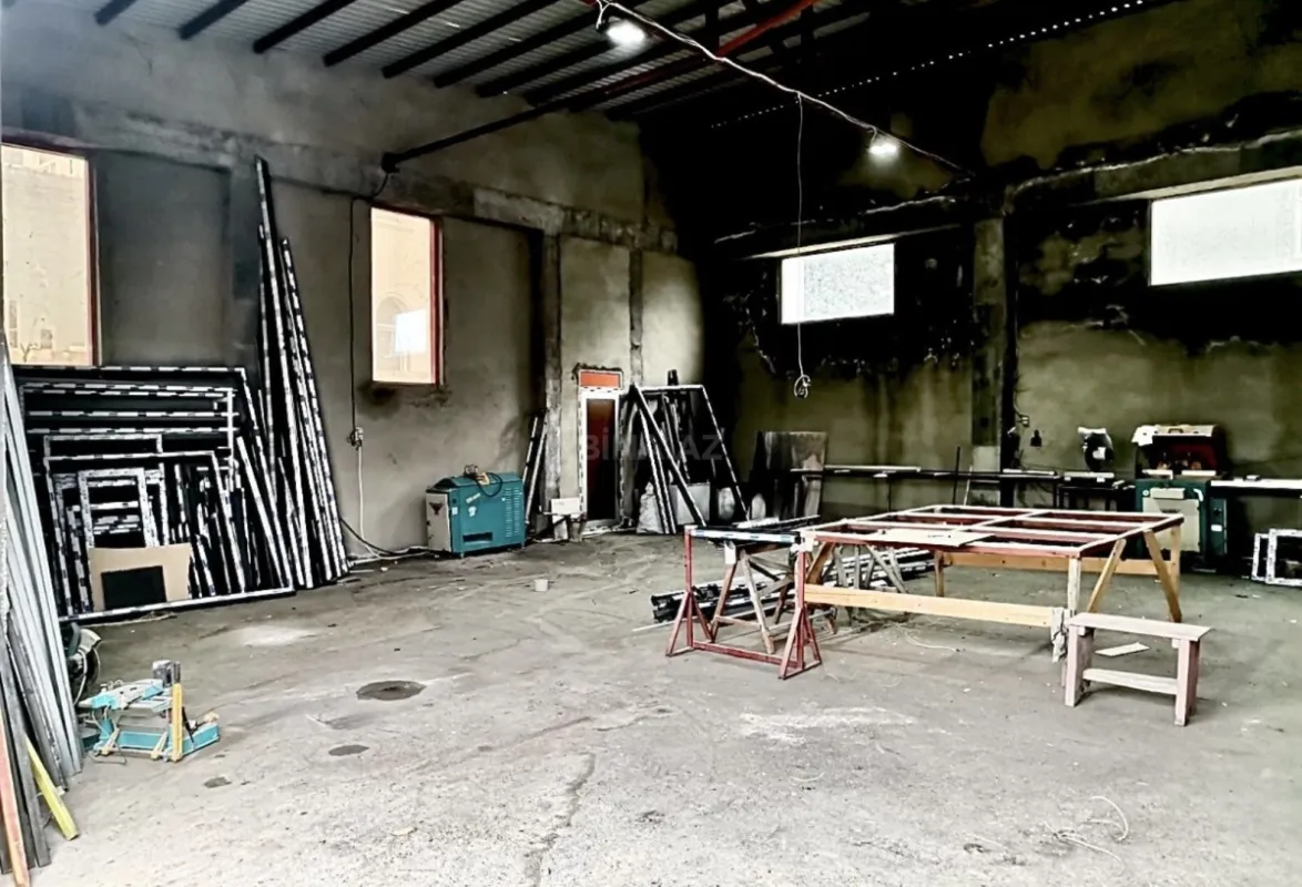 Satılır obyekt 340 m²