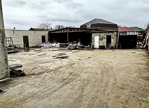 Satılır obyekt 340 m²