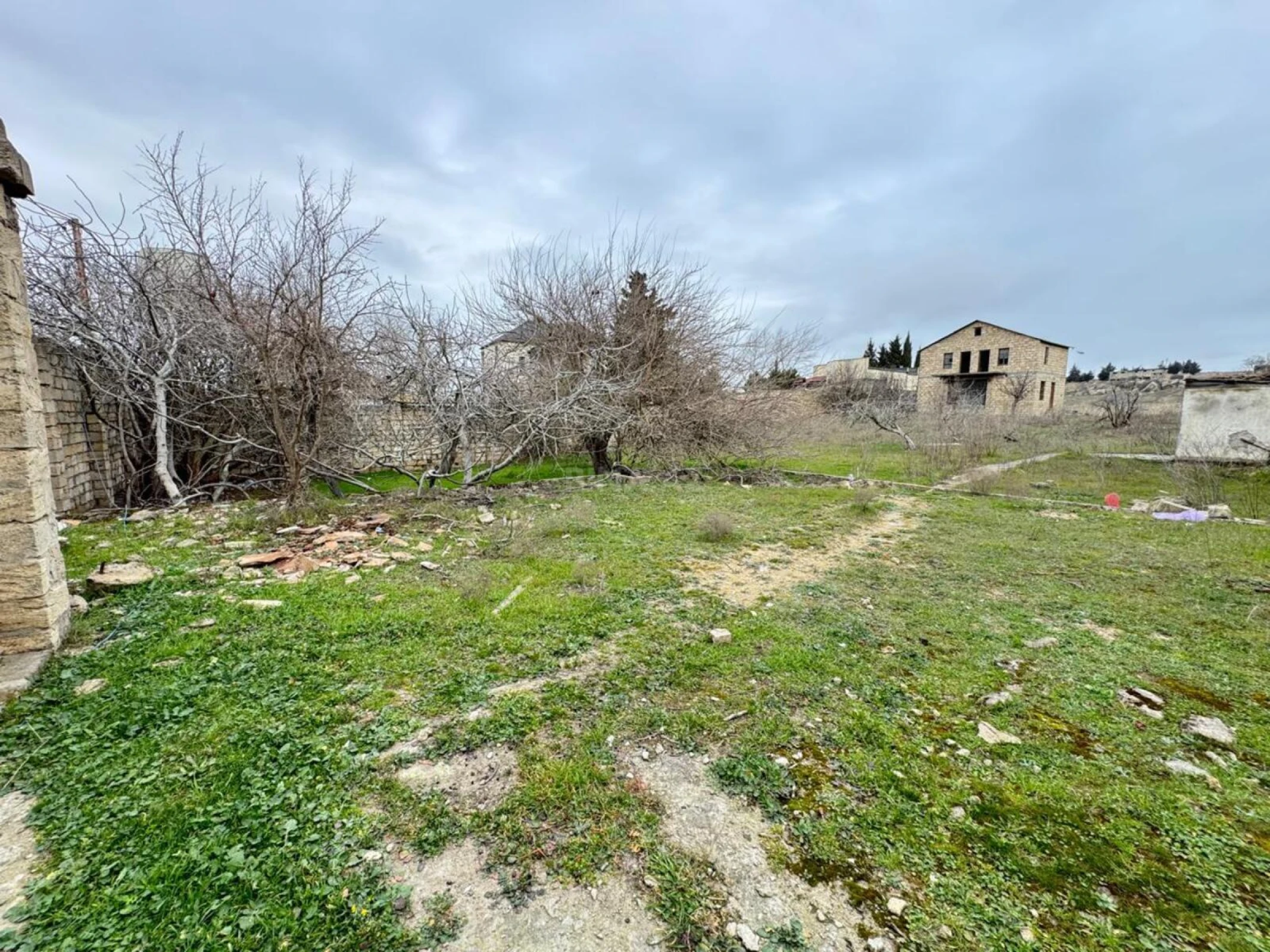 Satılır torpaq sahəsi 12 m²