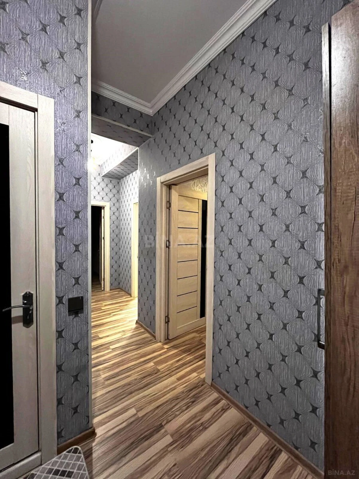 Kirayə verilir 2 otaqlı mənzil 87 m²