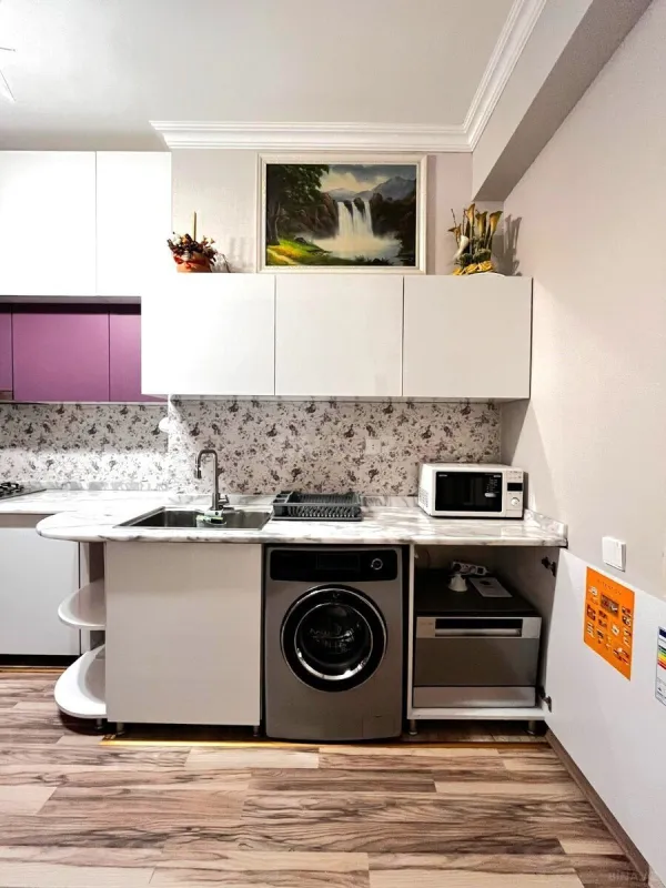 Kirayə verilir 2 otaqlı mənzil 87 m²