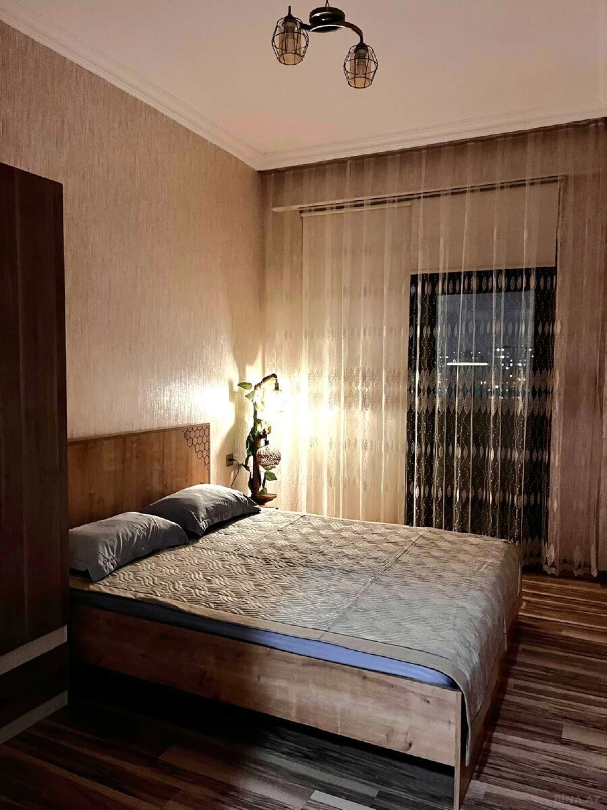 Kirayə verilir 2 otaqlı mənzil 87 m²