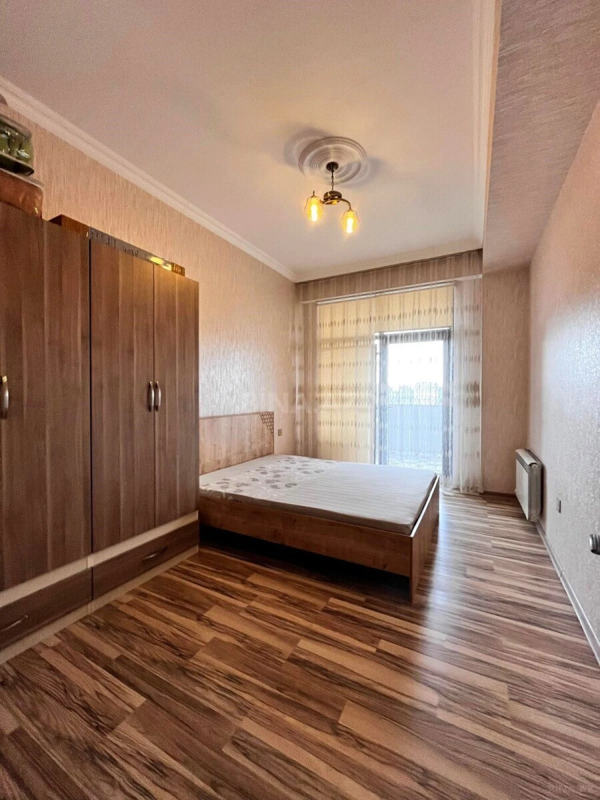 Kirayə verilir 2 otaqlı mənzil 87 m²