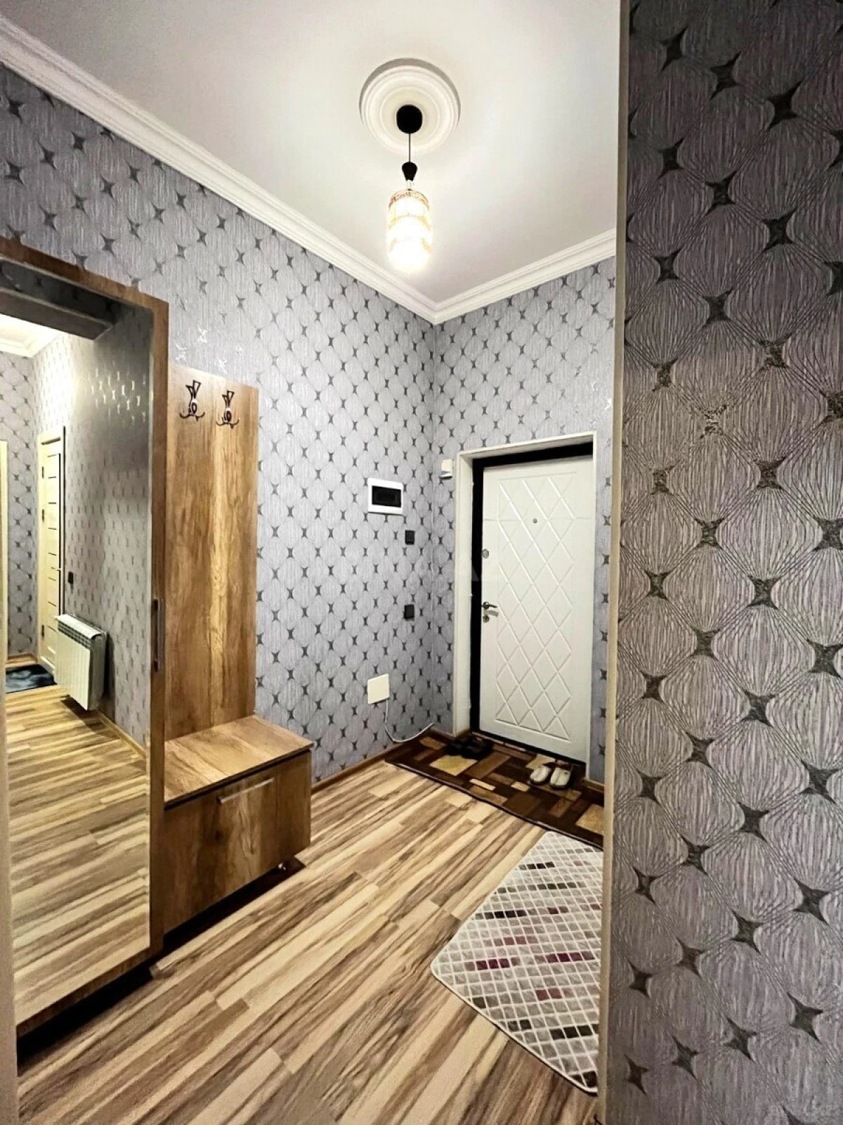 Kirayə verilir 2 otaqlı mənzil 87 m²