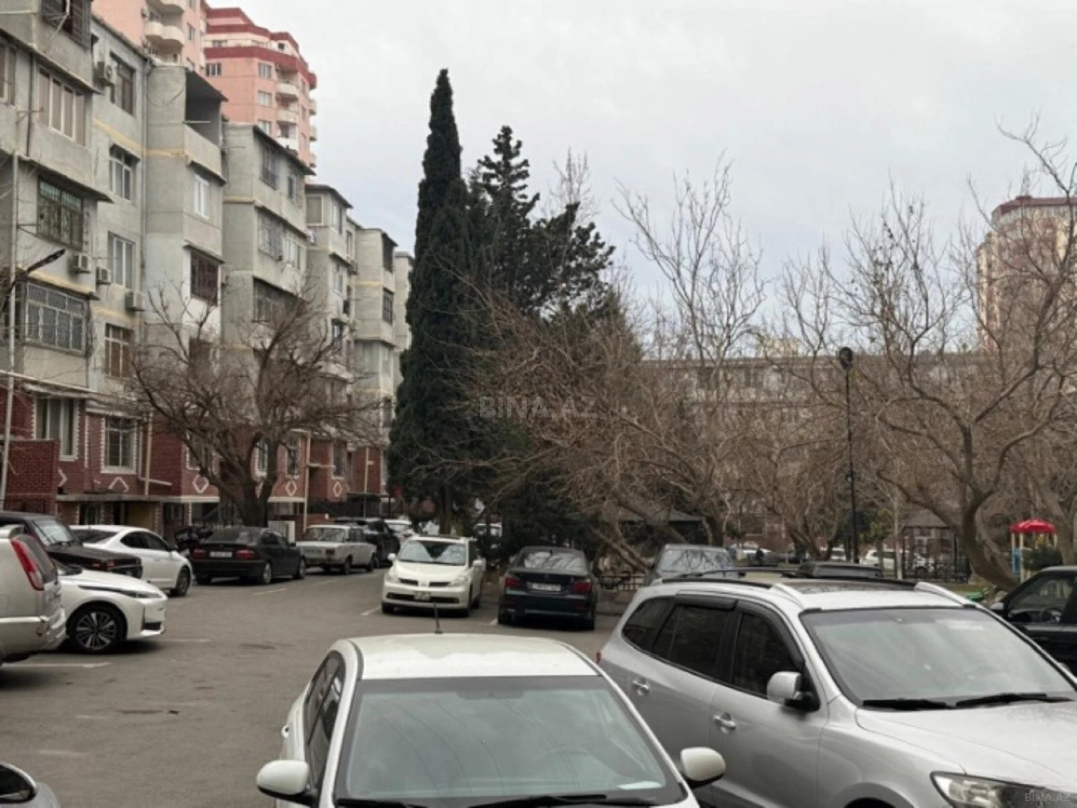 Satılır 2 otaqlı mənzil 65 m²
