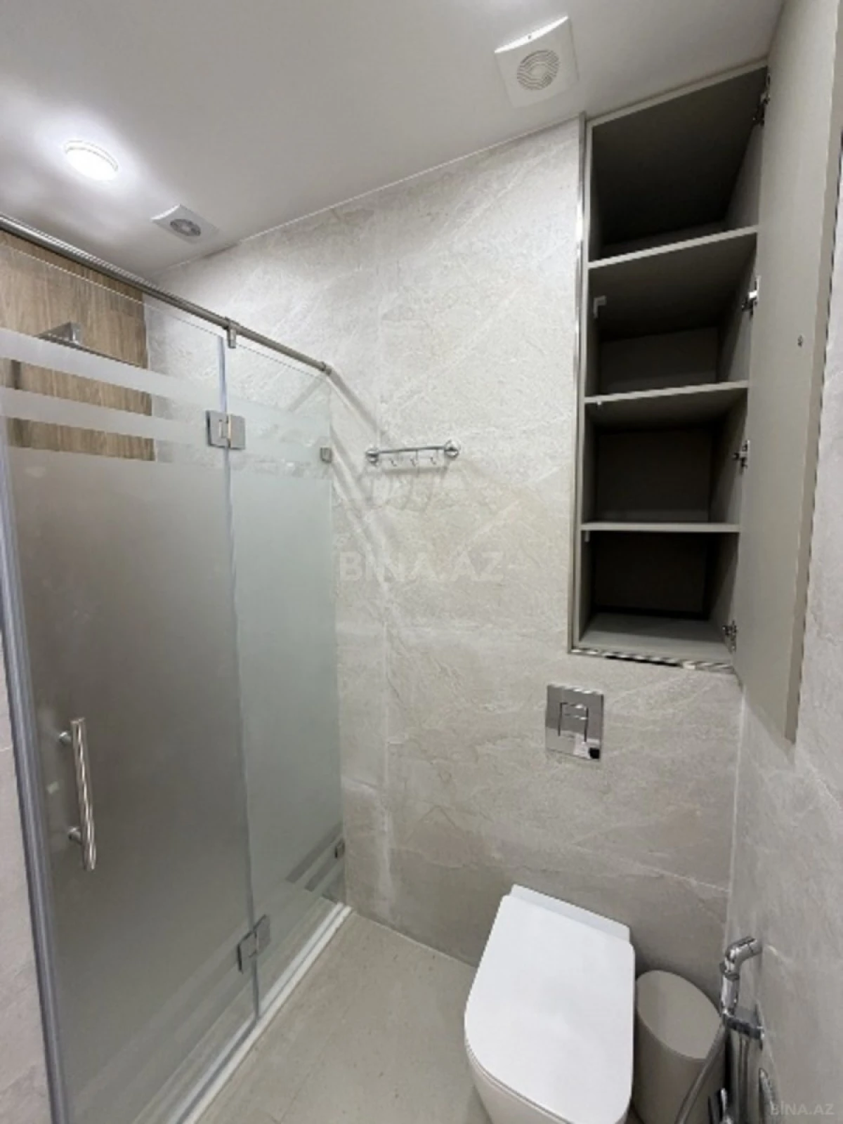 Kirayə verilir 3 otaqlı mənzil 110 m²