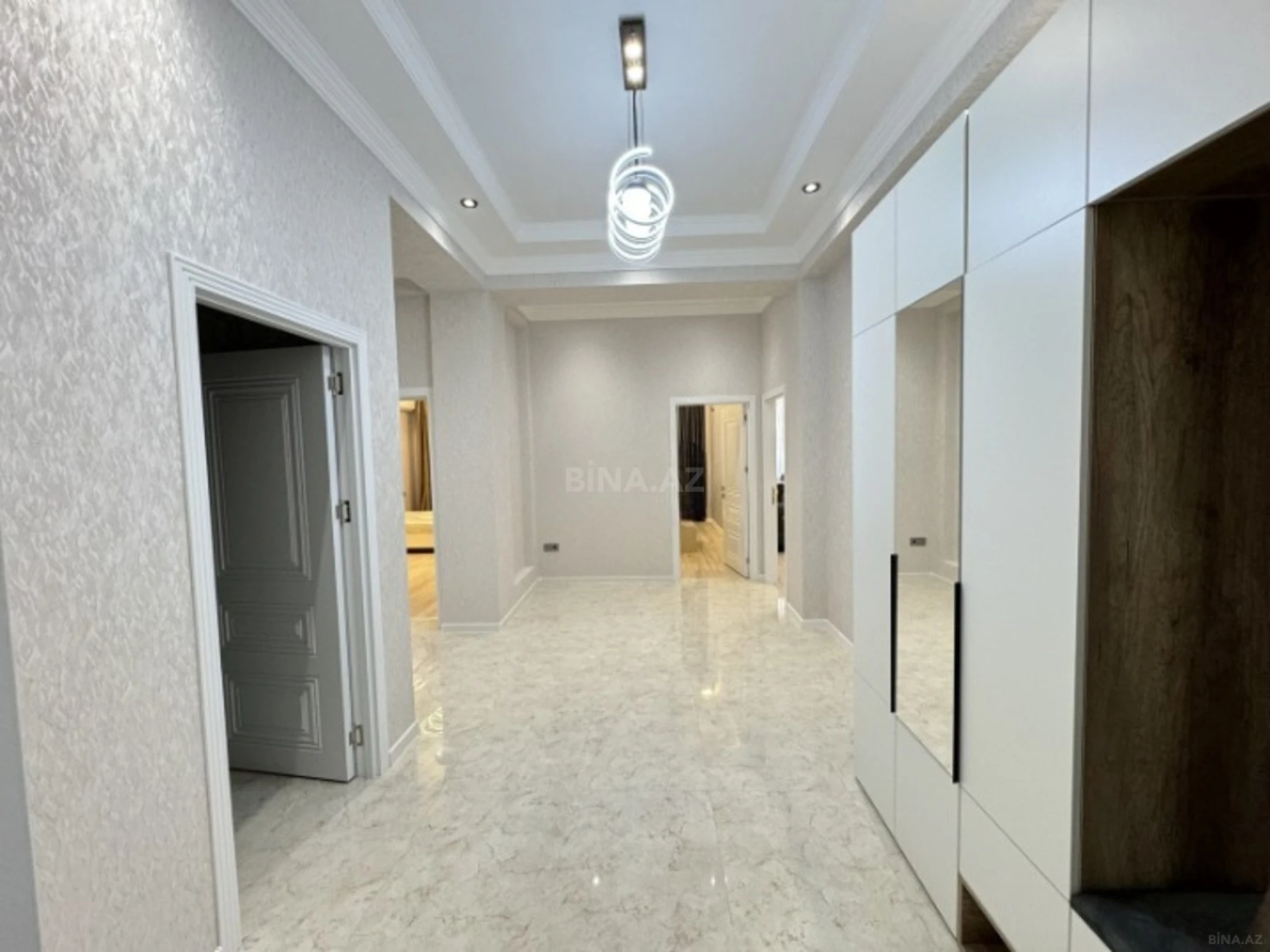 Kirayə verilir 3 otaqlı mənzil 100 m²
