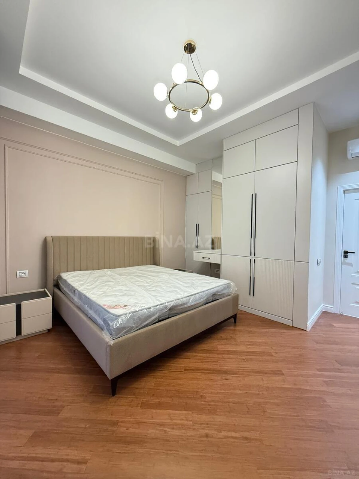 Kirayə verilir 3 otaqlı mənzil 105 m²