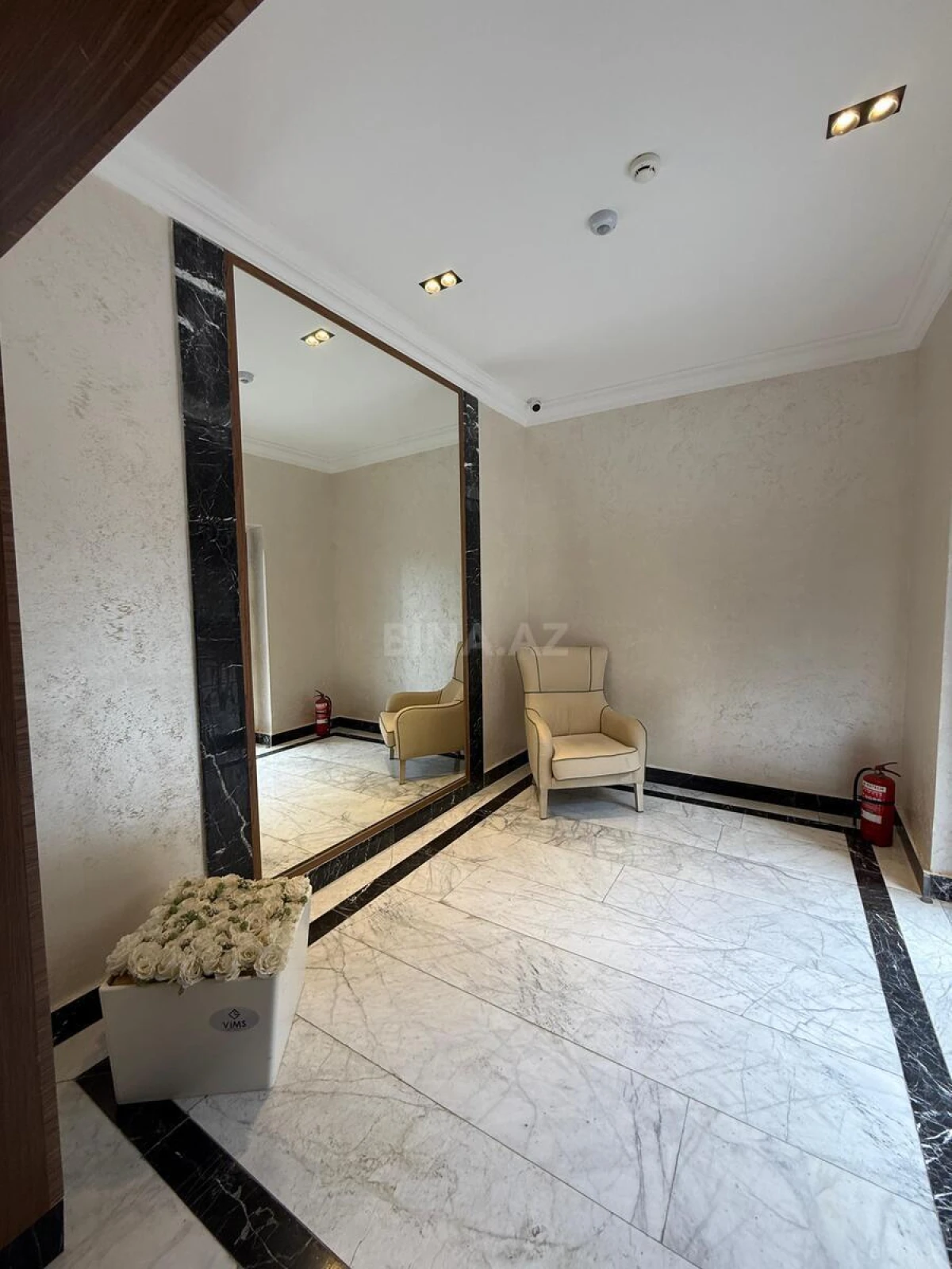 Kirayə verilir 3 otaqlı mənzil 105 m²