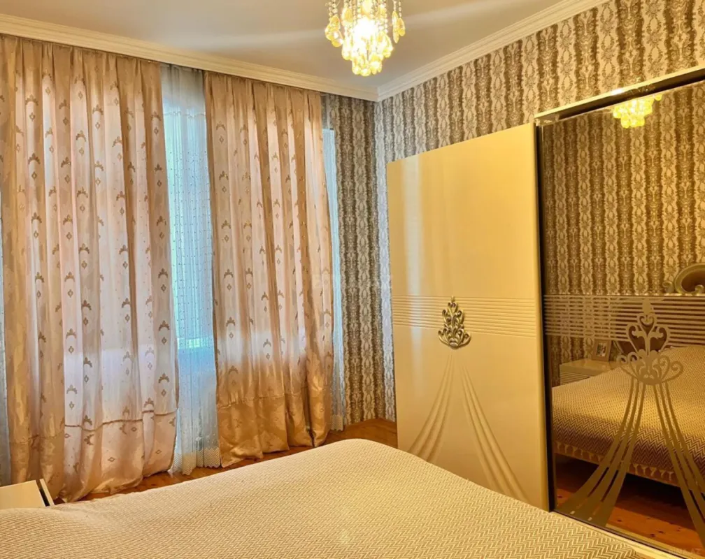 Satılır 3 otaqlı mənzil 95 m²