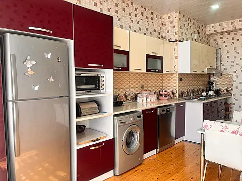 Satılır 3 otaqlı mənzil 95 m²