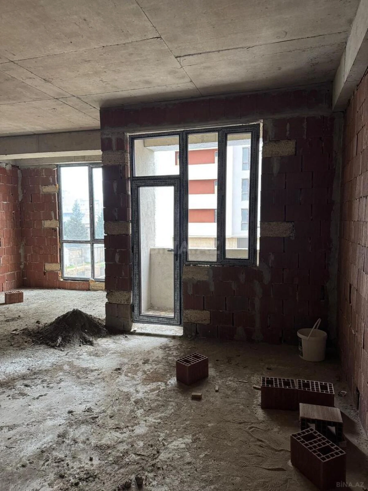 Satılır 2 otaqlı mənzil 65 m²
