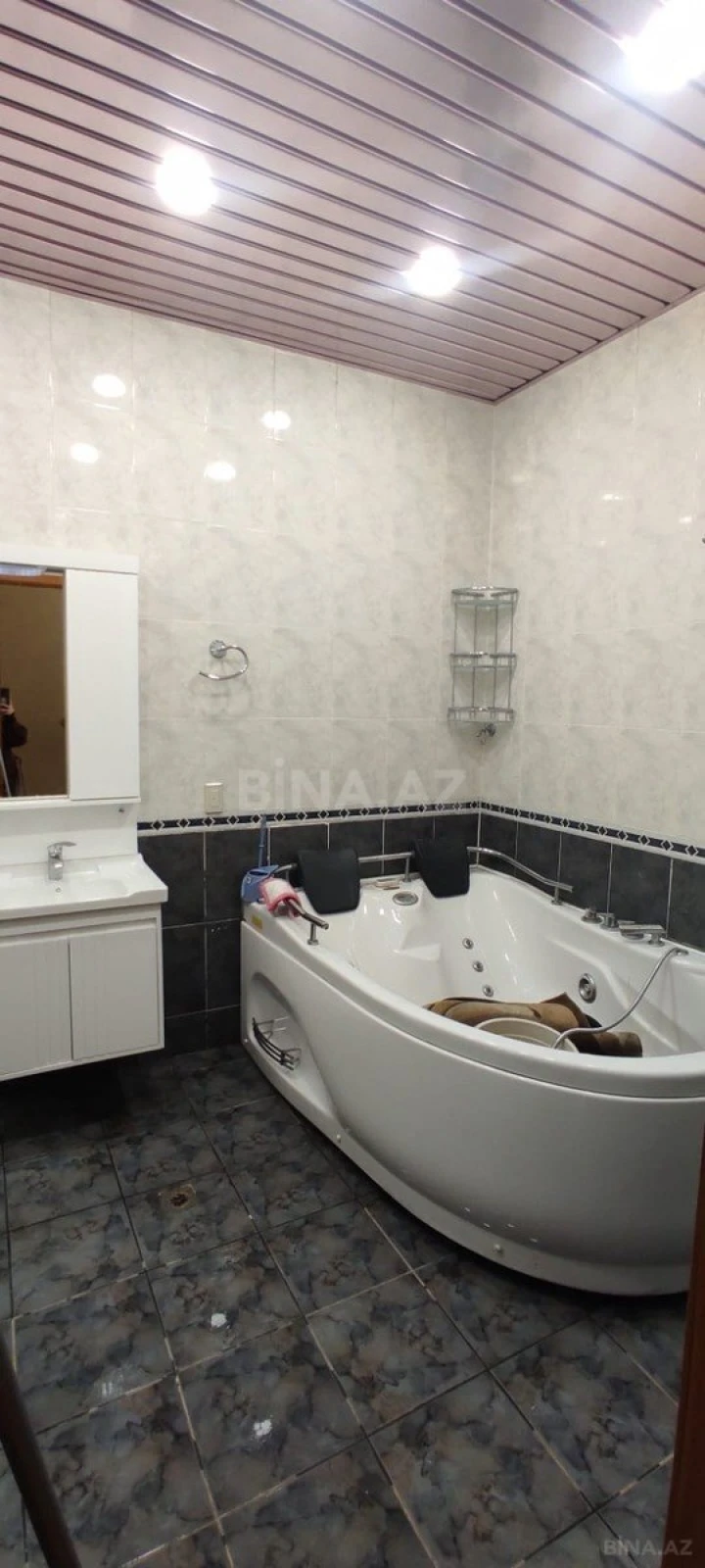 Kirayə verilir 3 otaqlı mənzil 150 m²