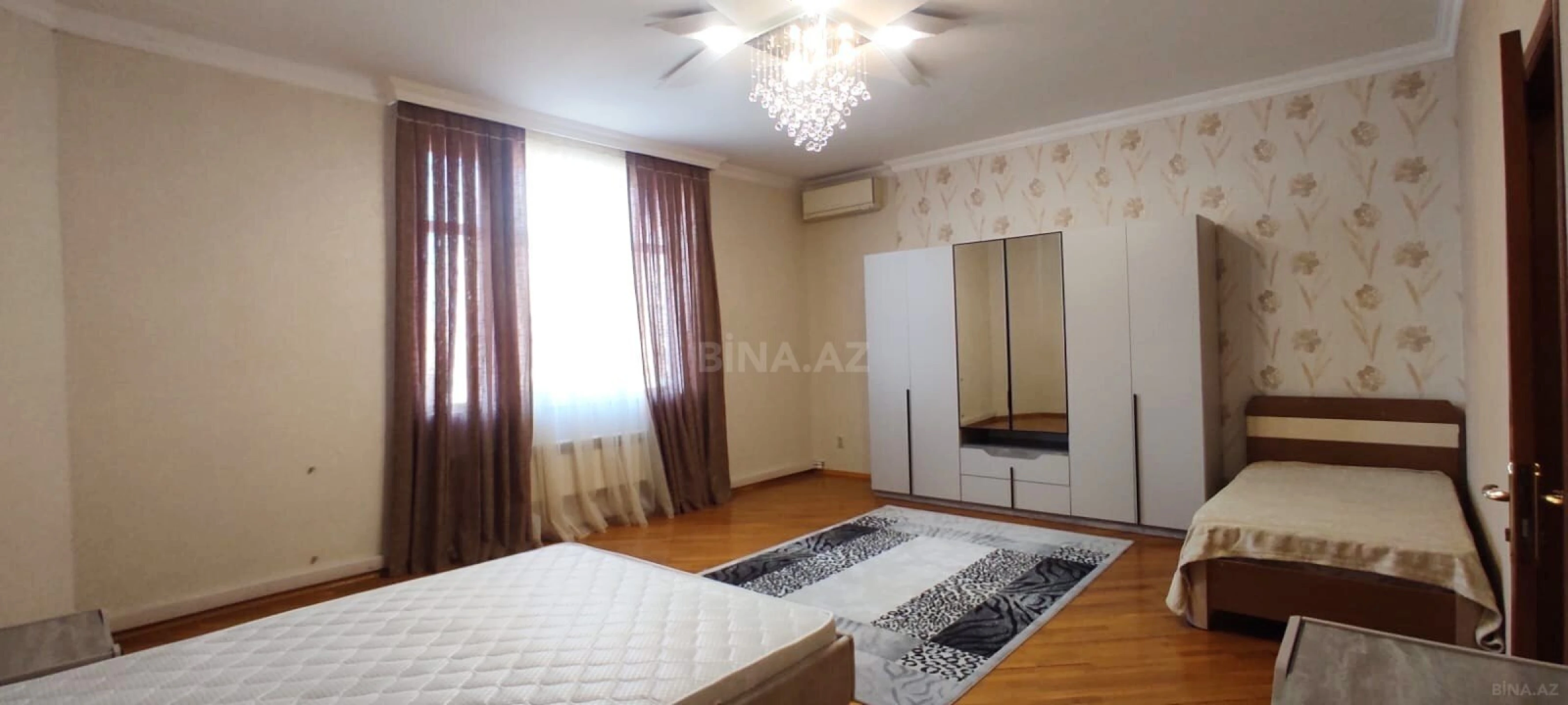 Kirayə verilir 3 otaqlı mənzil 150 m²