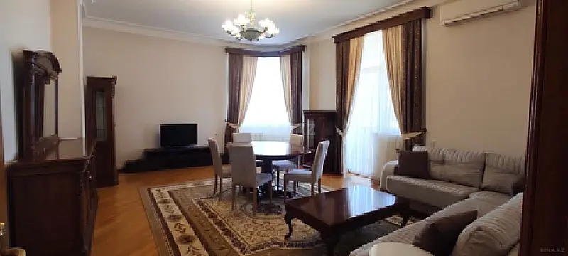 Kirayə verilir 3 otaqlı mənzil 150 m² — Bakı 3 otaq 150.00 m²