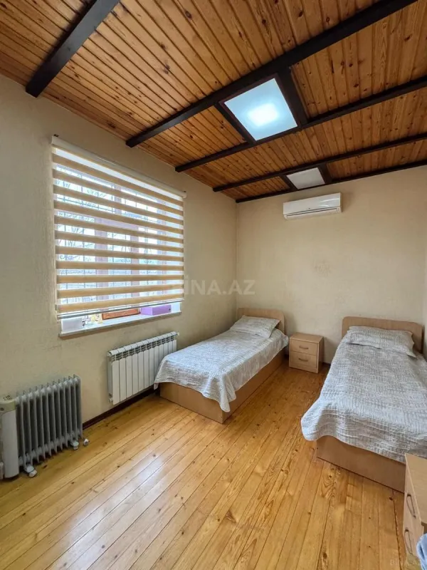 Satılır 6 otaqlı həyət evi 275 m²