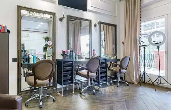 Satılır obyekt 270 m²