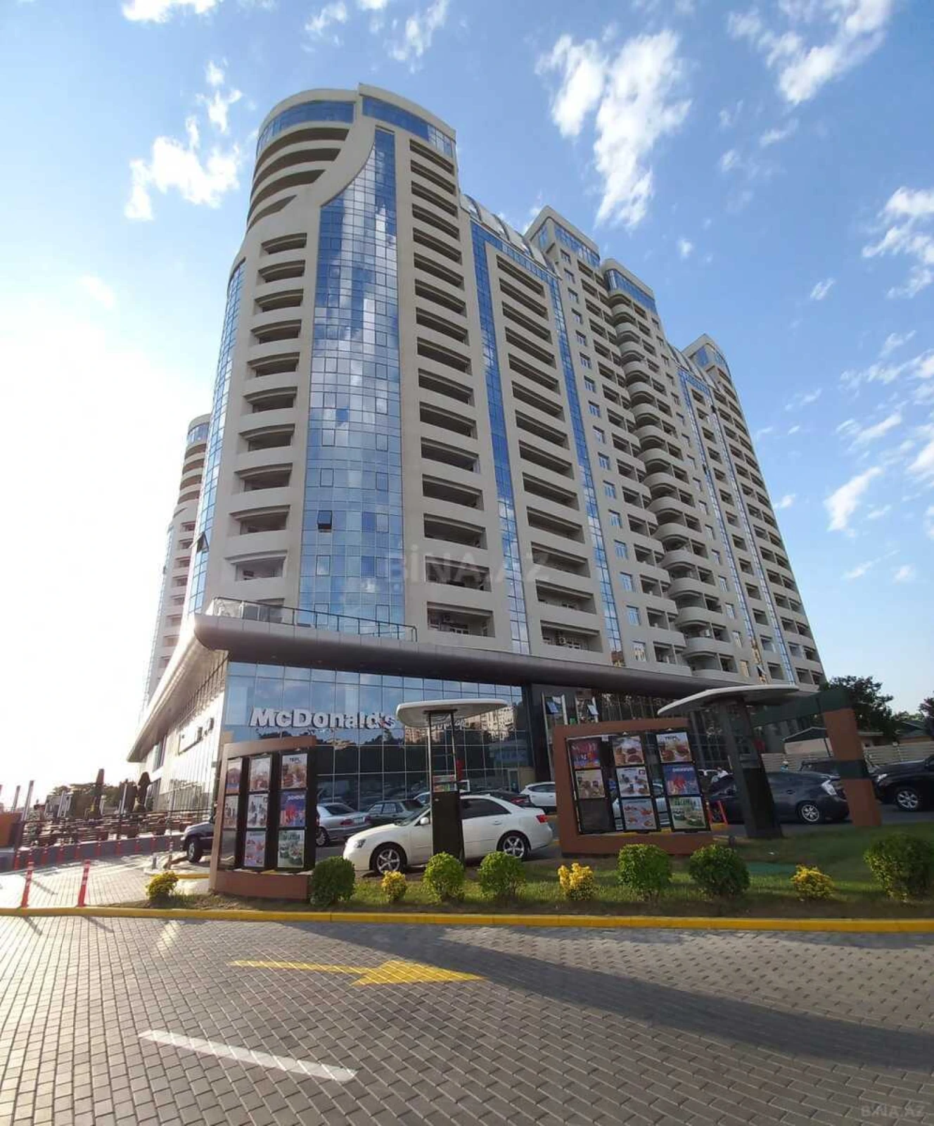 Satılır 2 otaqlı mənzil 78.5 m²