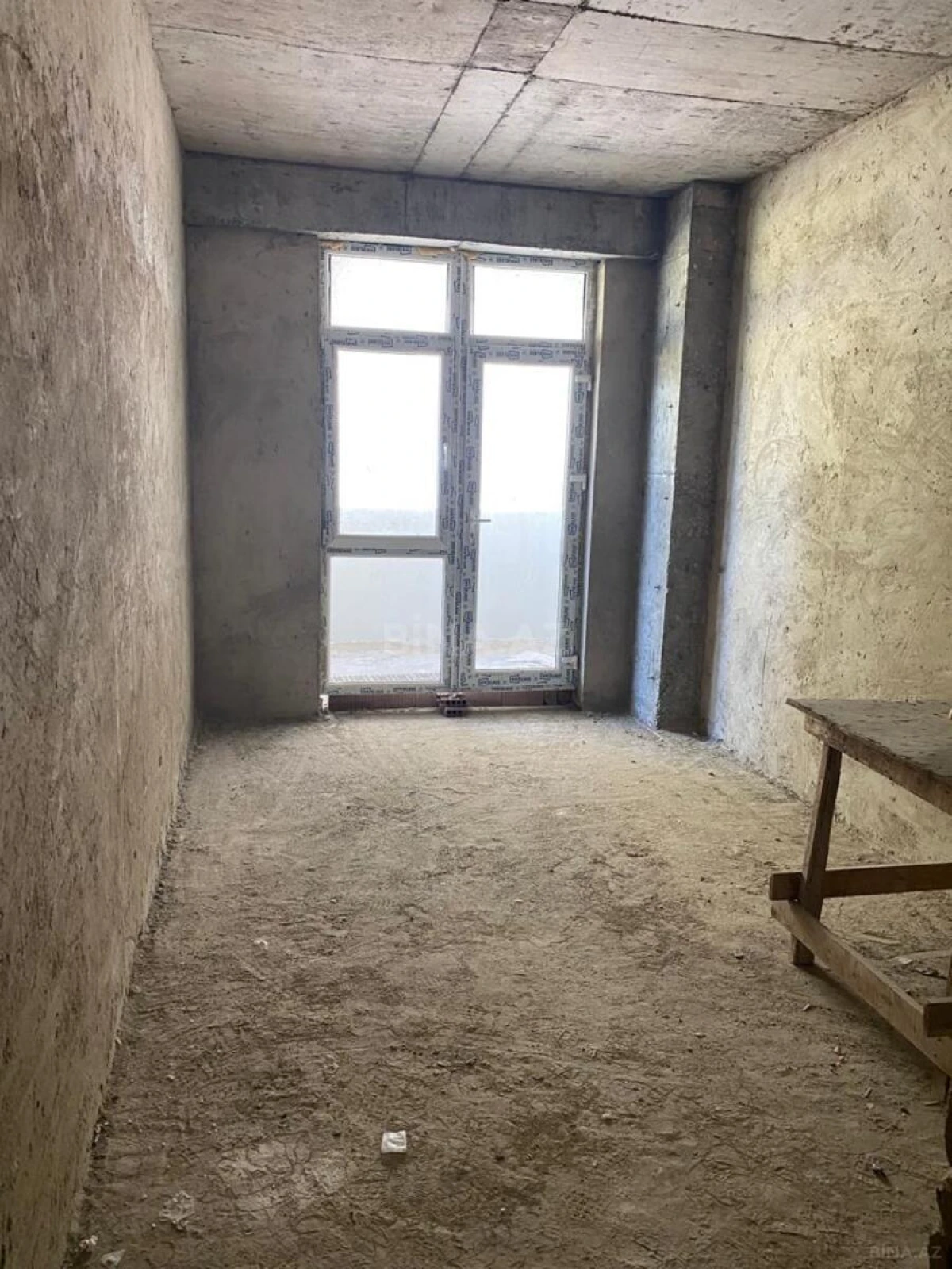 Satılır 2 otaqlı mənzil 78.5 m²