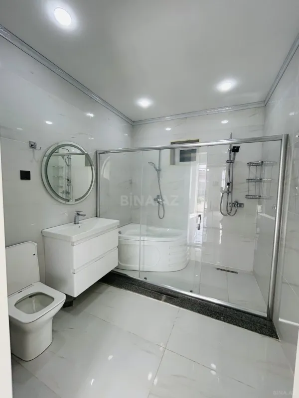 Satılır 5 otaqlı həyət evi 300 m²