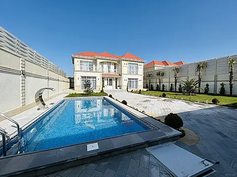 Satılır 5 otaqlı həyət evi 300 m²