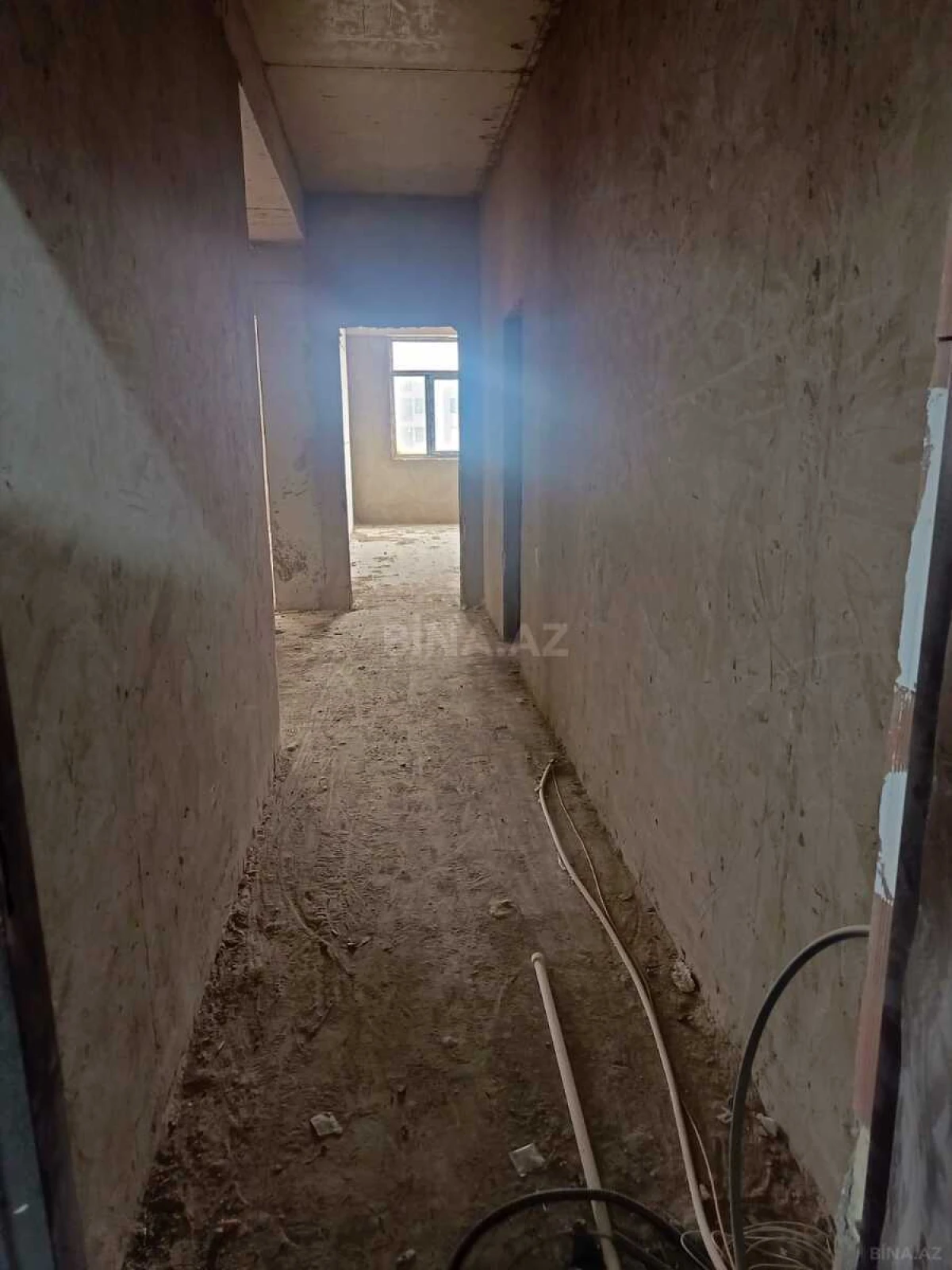 Satılır 3 otaqlı mənzil 144 m²