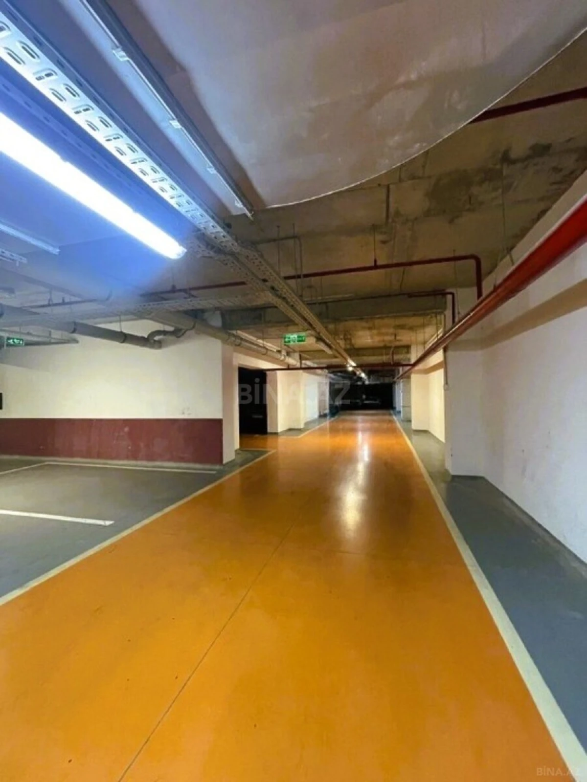 Satılır 3 otaqlı mənzil 144 m²