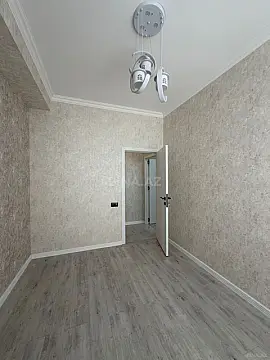 Satılır 2 otaqlı mənzil 79 m²