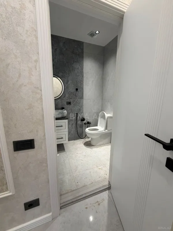 Satılır 2 otaqlı mənzil 79 m²