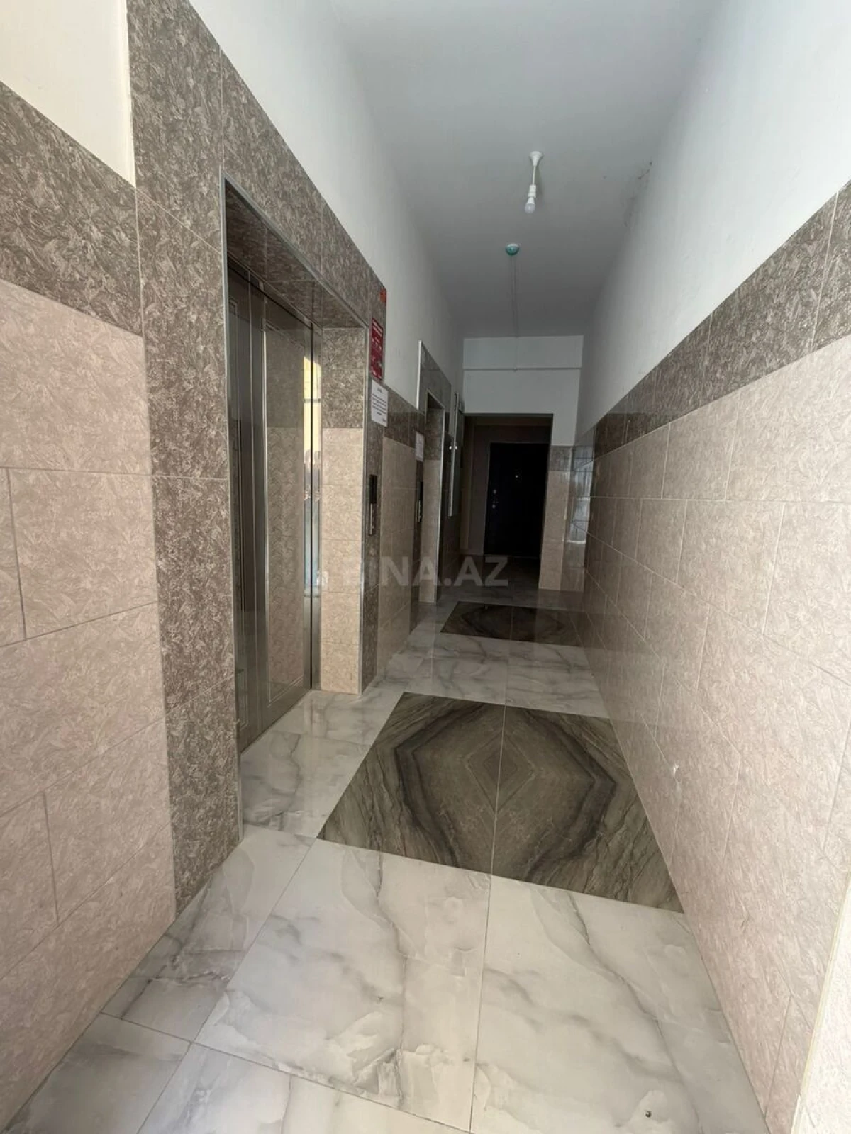 Satılır 2 otaqlı mənzil 79 m²