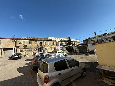 Kirayə verilir obyekt 2100 m²