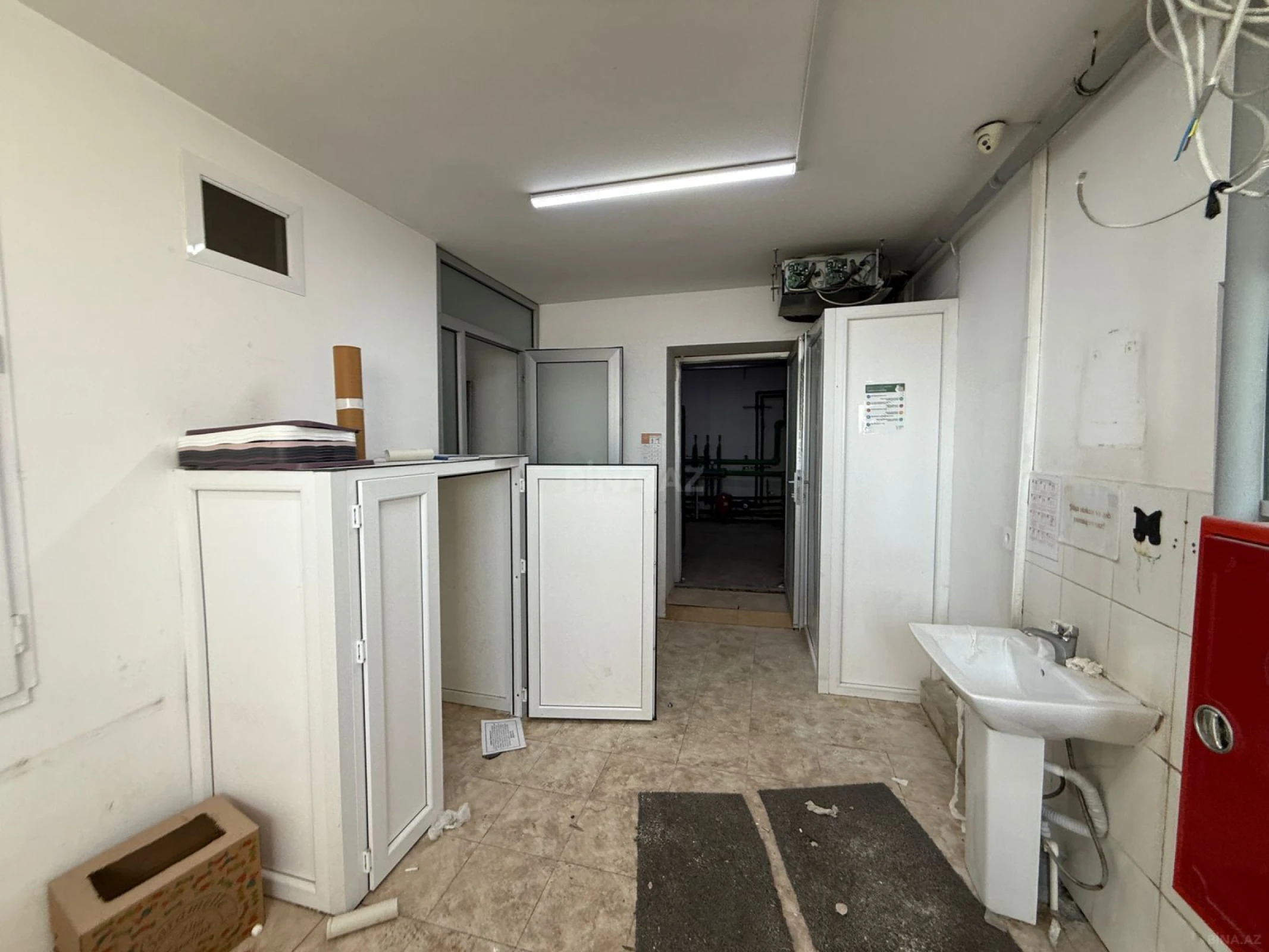 Kirayə verilir obyekt 2100 m²