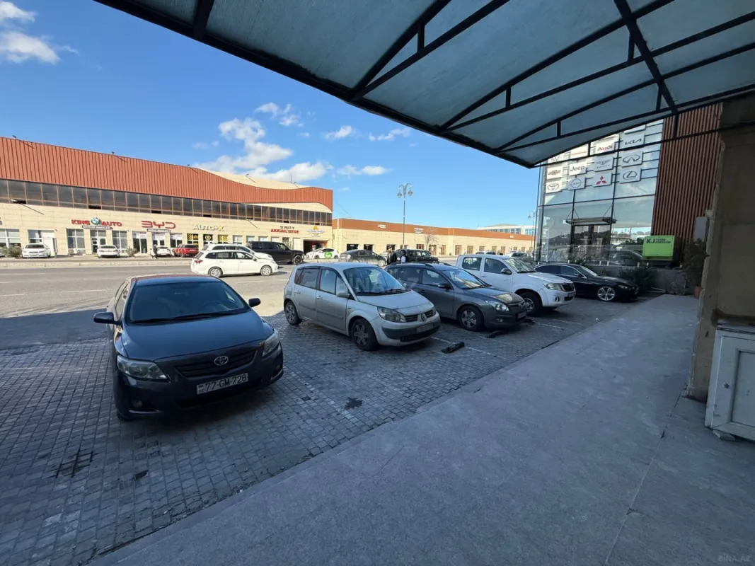 Kirayə verilir obyekt 2100 m²