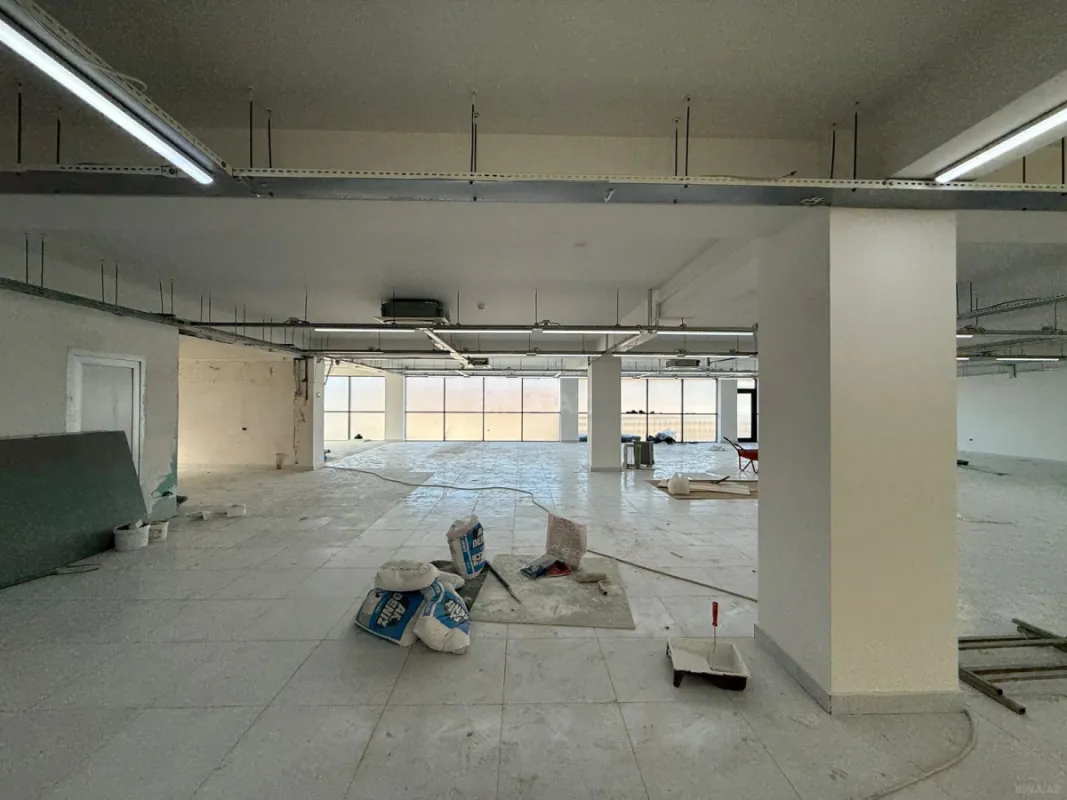 Kirayə verilir obyekt 2100 m²