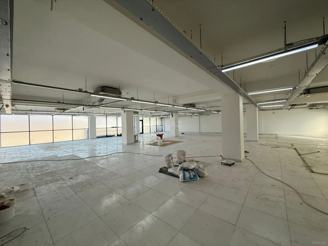 Kirayə verilir obyekt 2100 m²