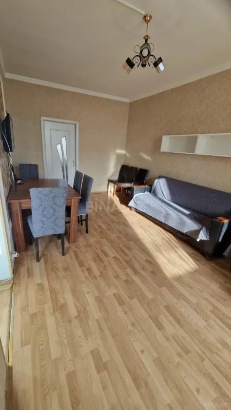 Kirayə verilir 2 otaqlı mənzil 55 m²