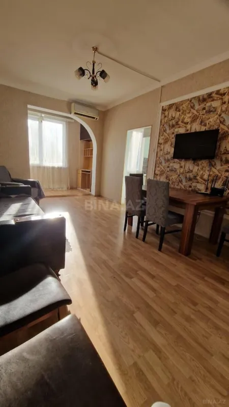 Kirayə verilir 2 otaqlı mənzil 55 m²