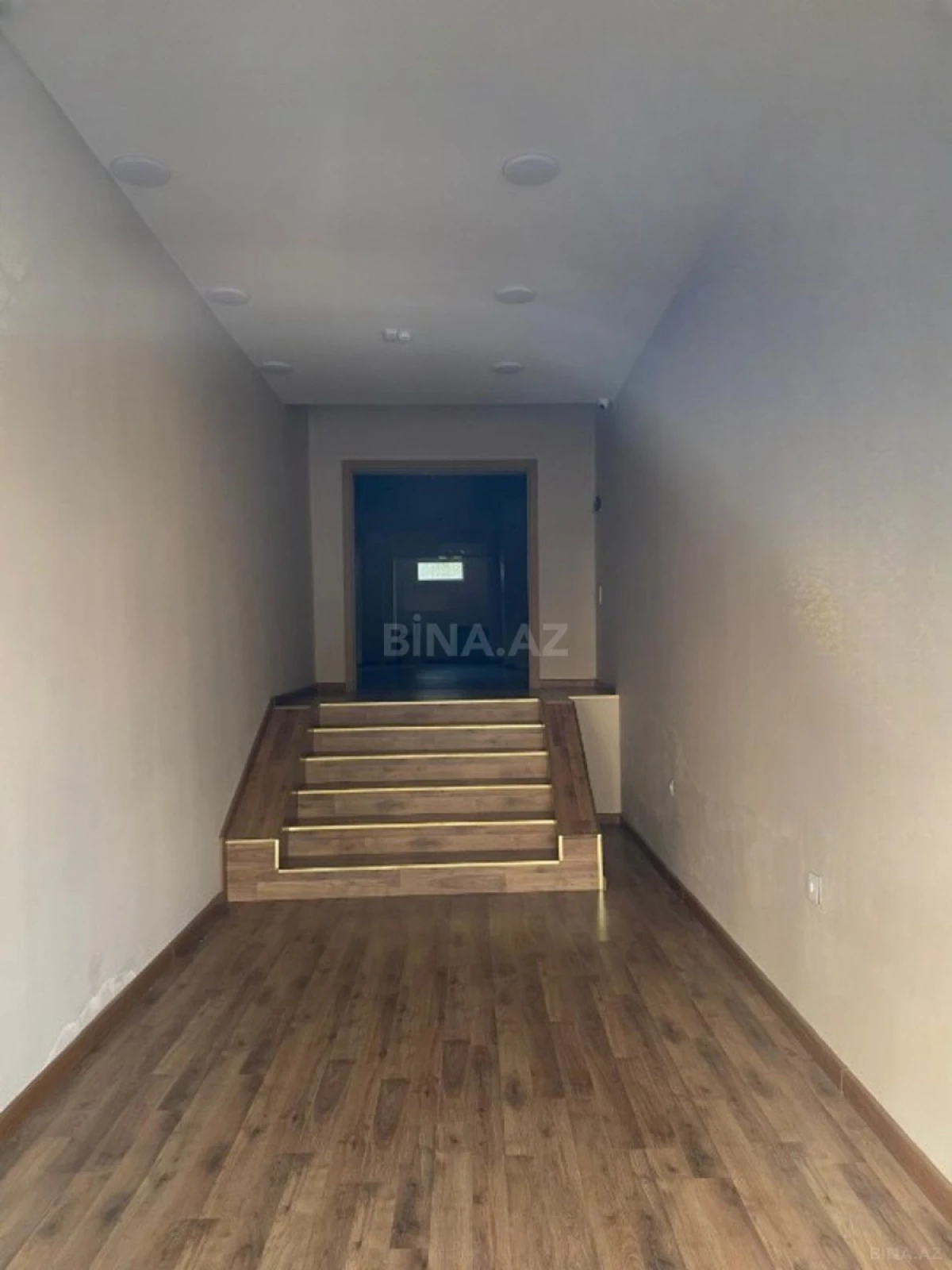 Kirayə verilir obyekt 85 m²