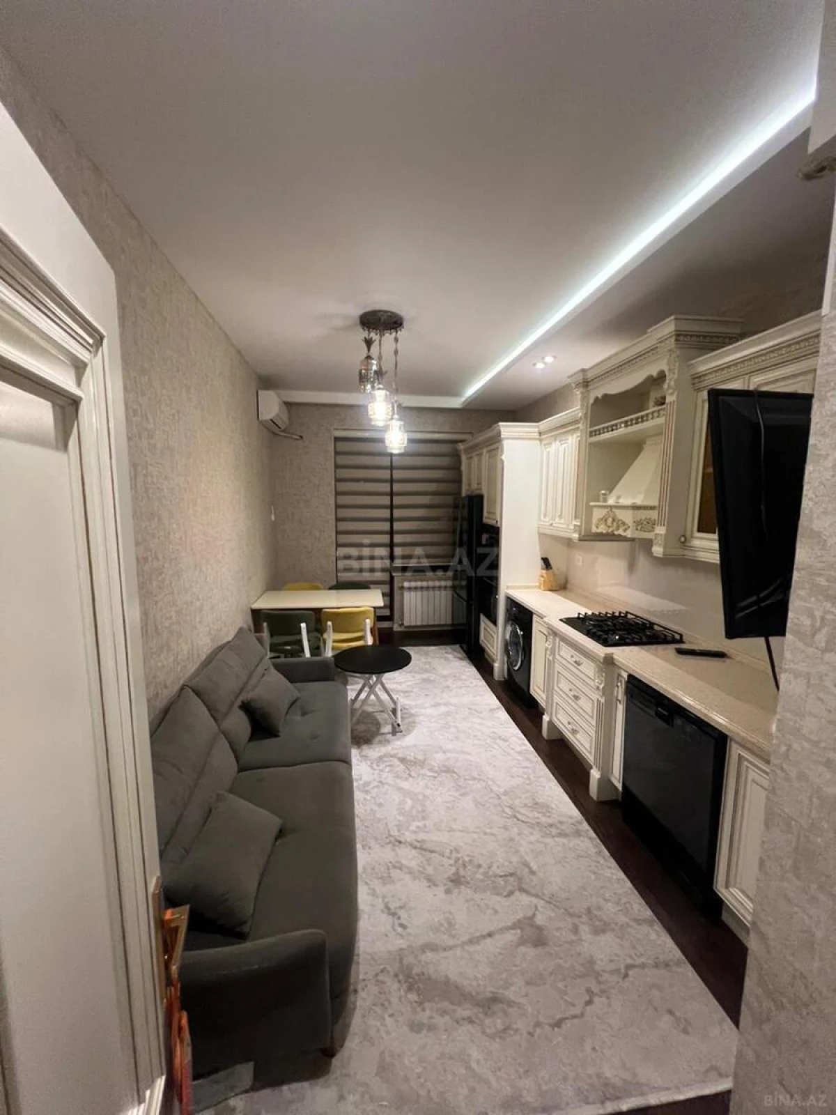 Satılır 2 otaqlı mənzil 107 m²