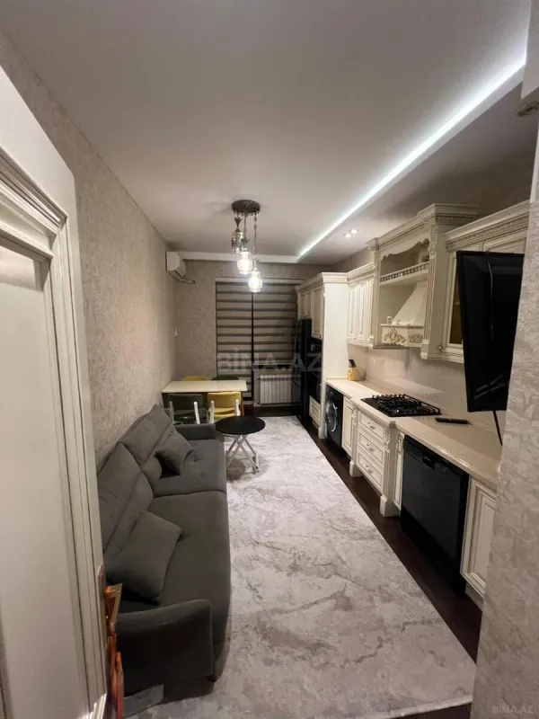 Satılır 2 otaqlı mənzil 107 m²