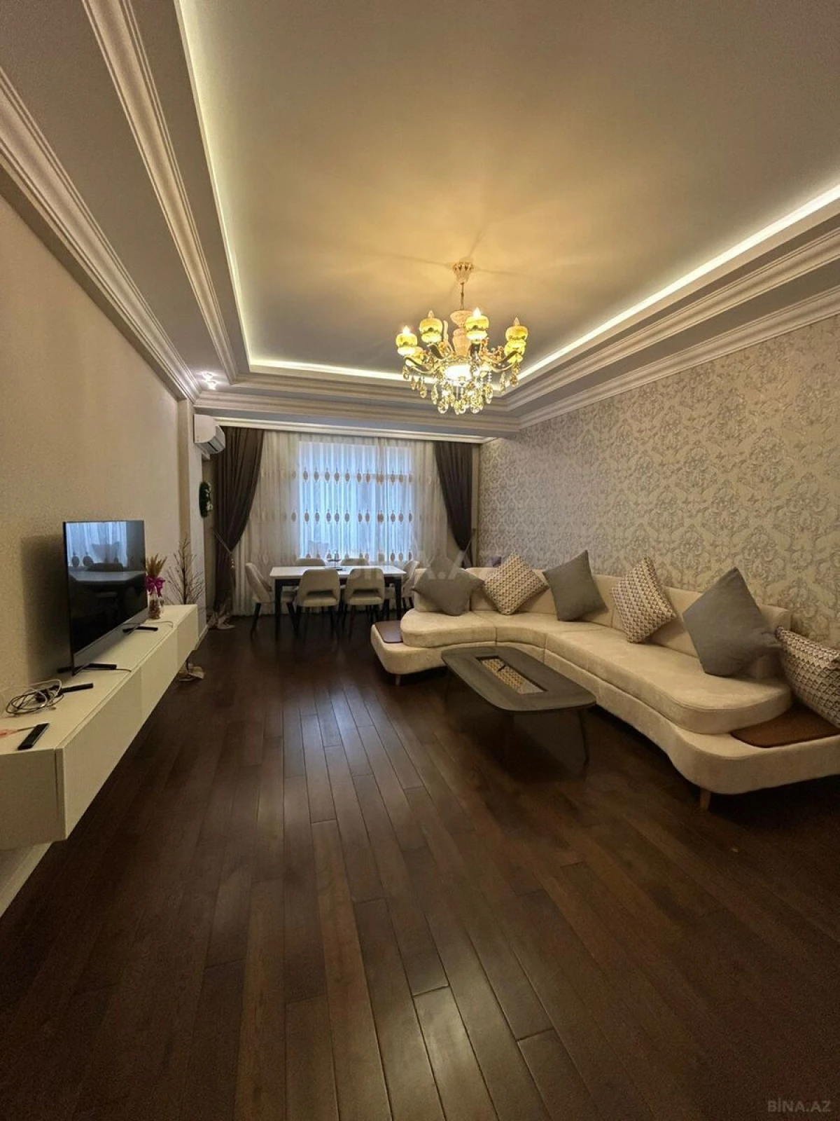 Satılır 2 otaqlı mənzil 107 m²