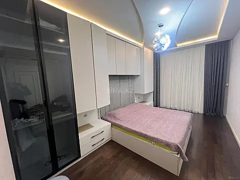 Satılır 2 otaqlı mənzil 107 m²