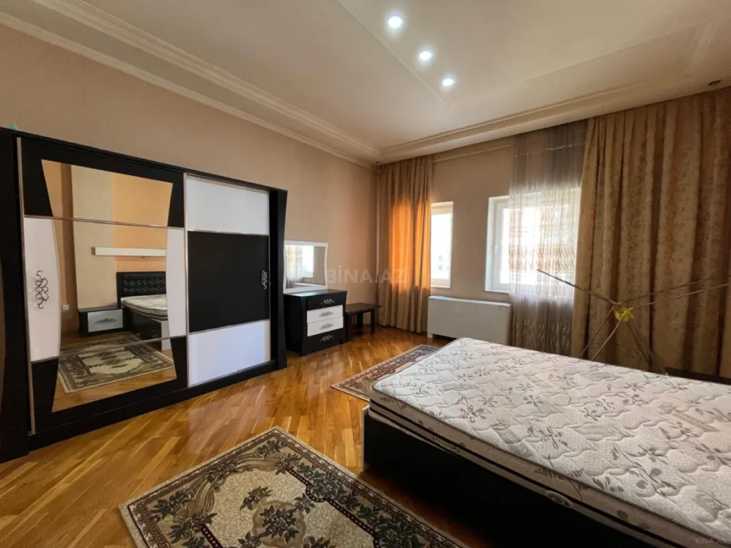 Kirayə verilir 3 otaqlı mənzil 145 m²